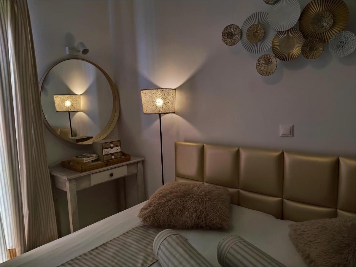 Aronis Apartments Беницес Екстериор снимка