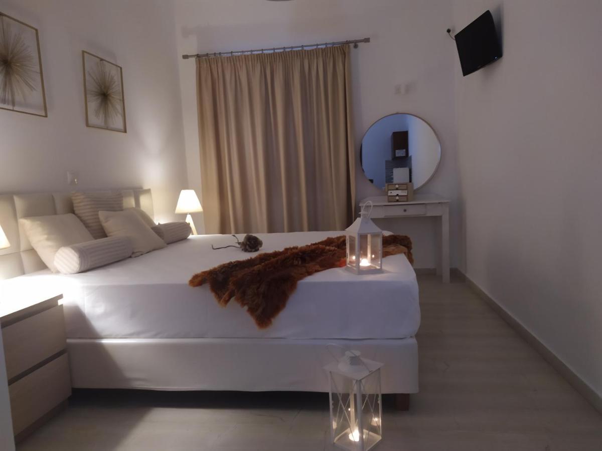 Aronis Apartments Беницес Екстериор снимка