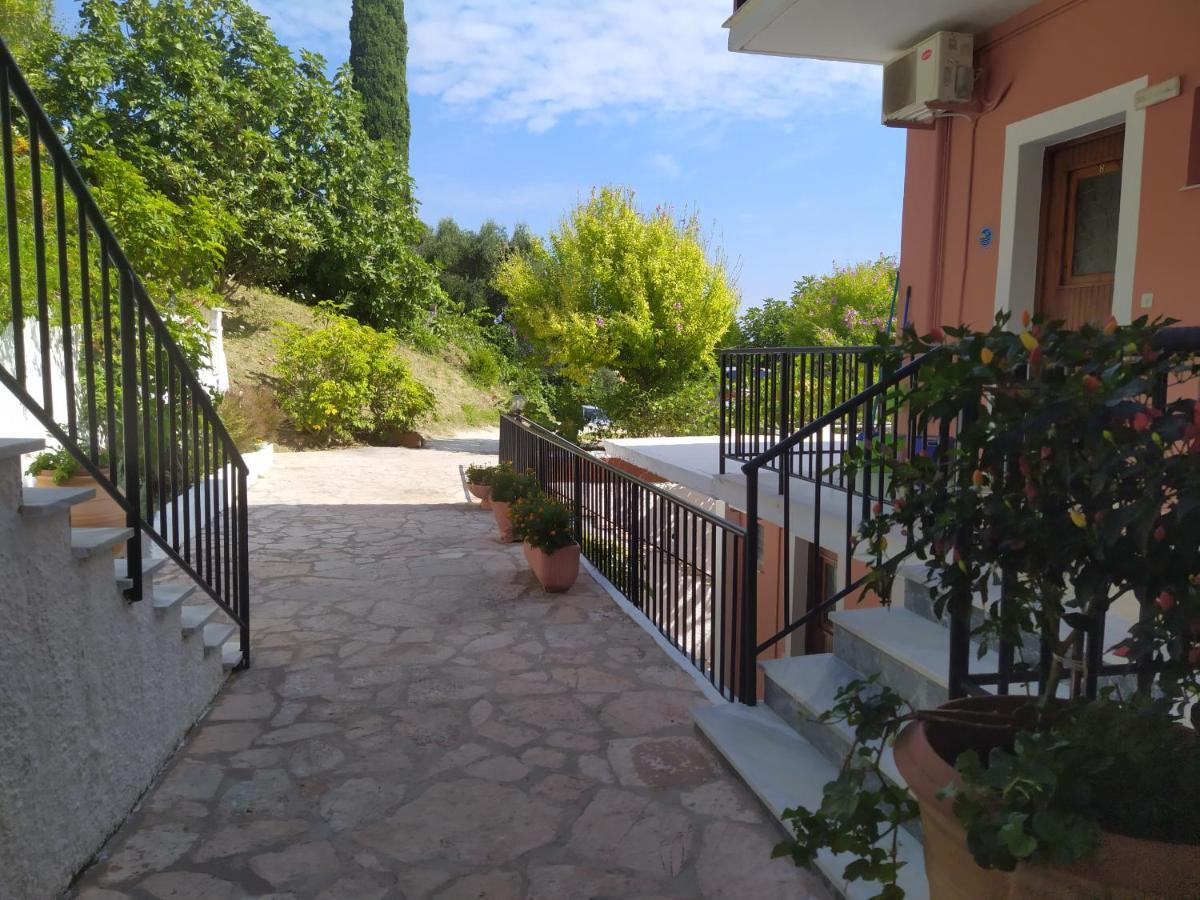 Aronis Apartments Беницес Екстериор снимка