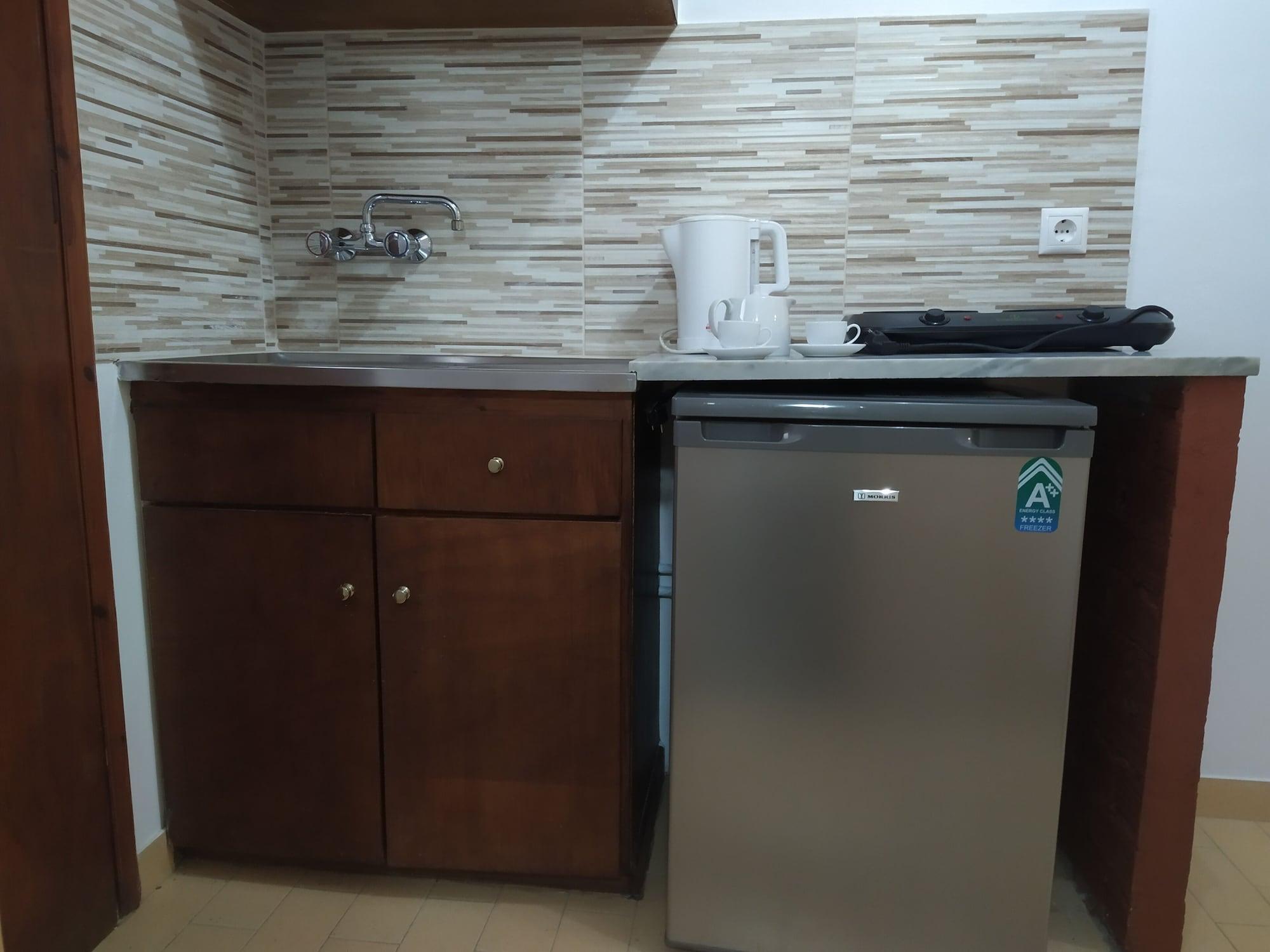 Aronis Apartments Беницес Екстериор снимка