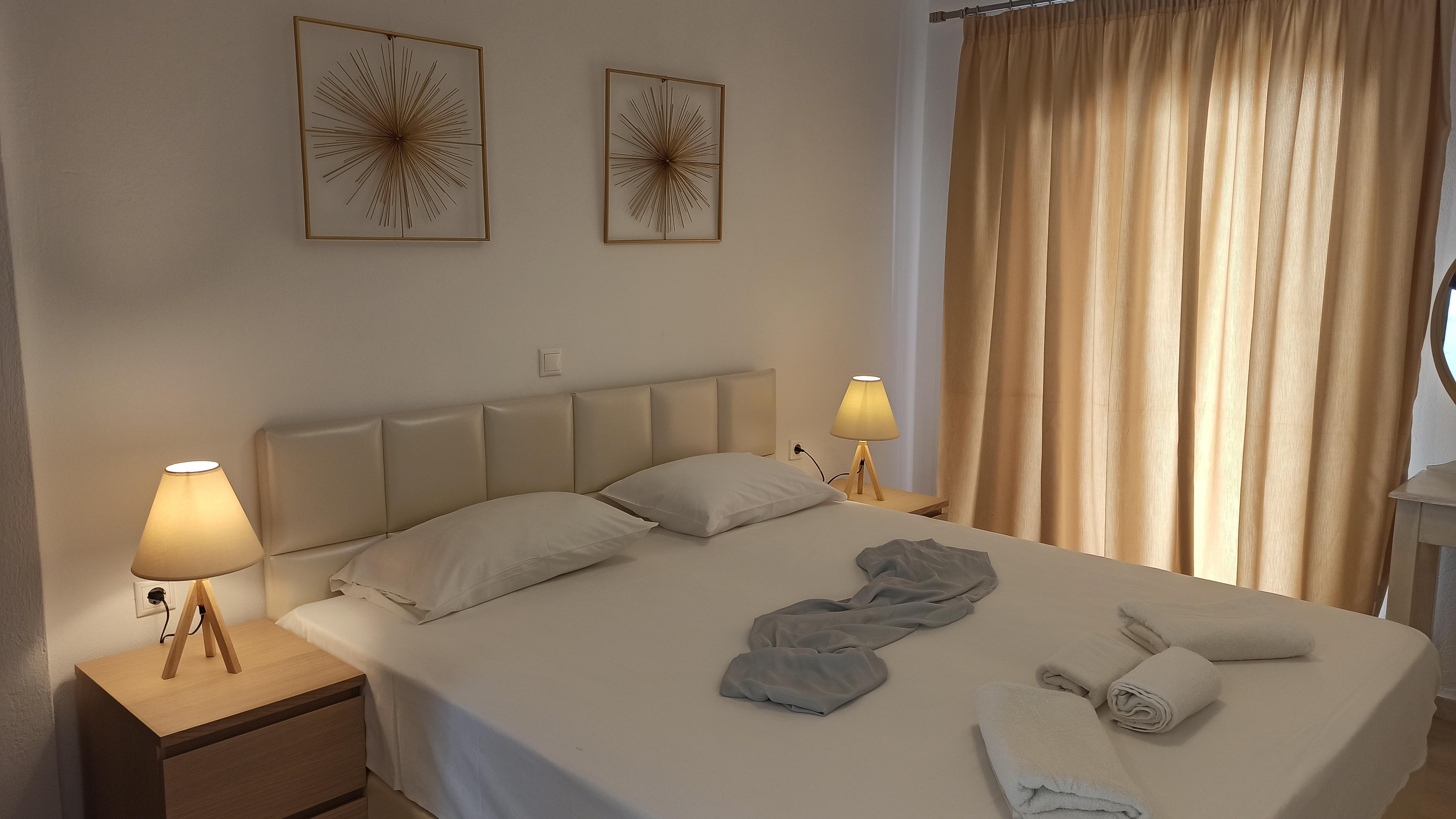 Aronis Apartments Беницес Екстериор снимка