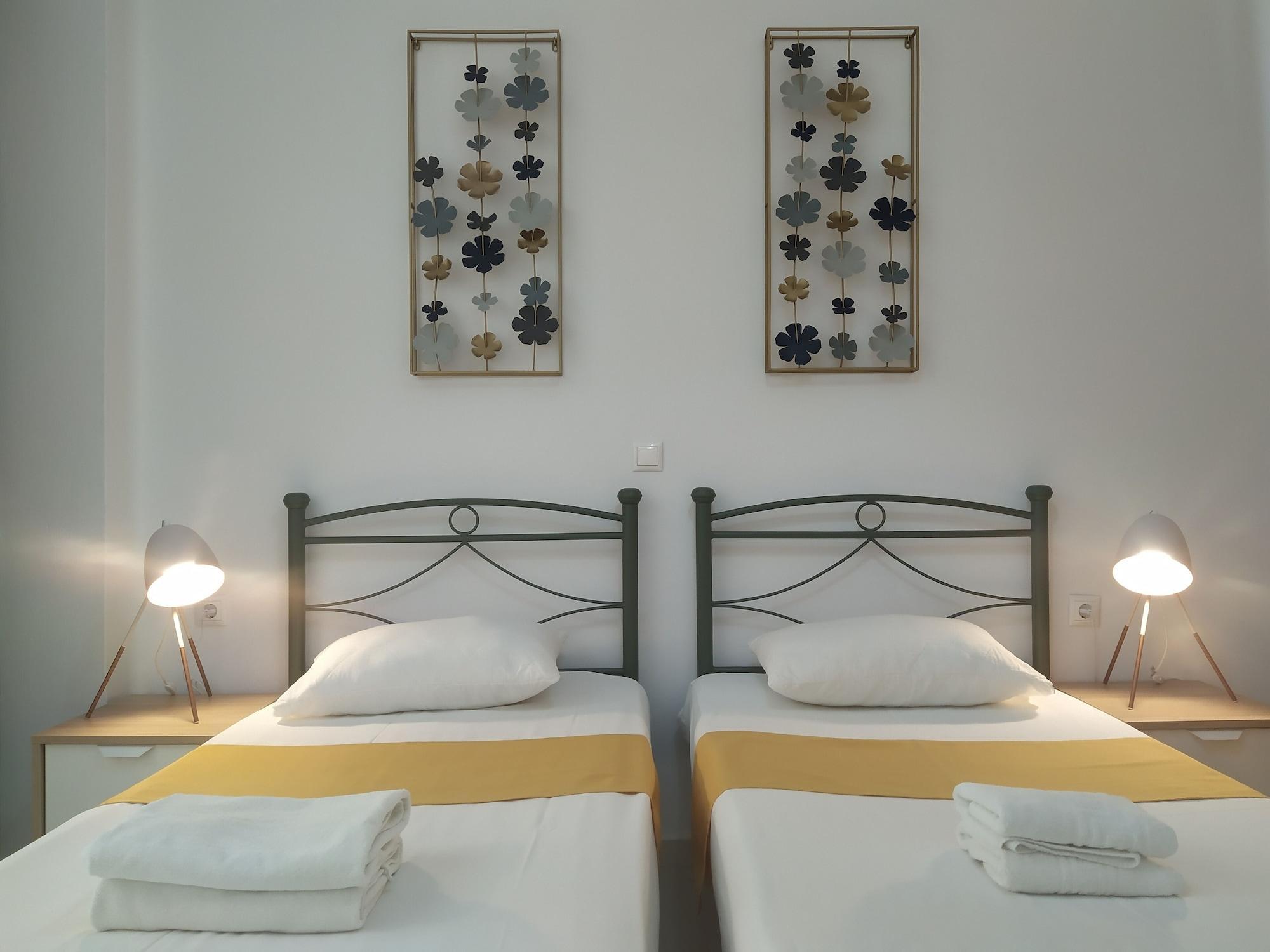 Aronis Apartments Беницес Екстериор снимка