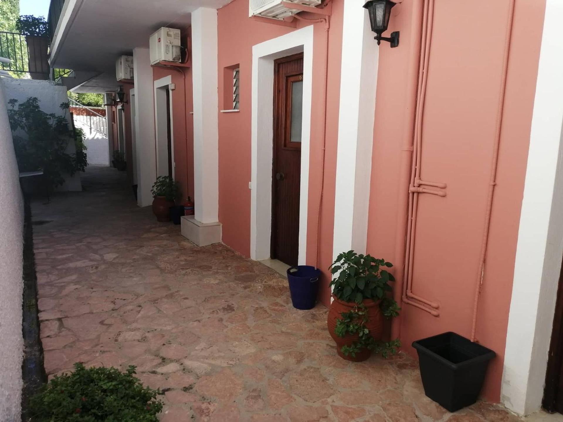 Aronis Apartments Беницес Екстериор снимка