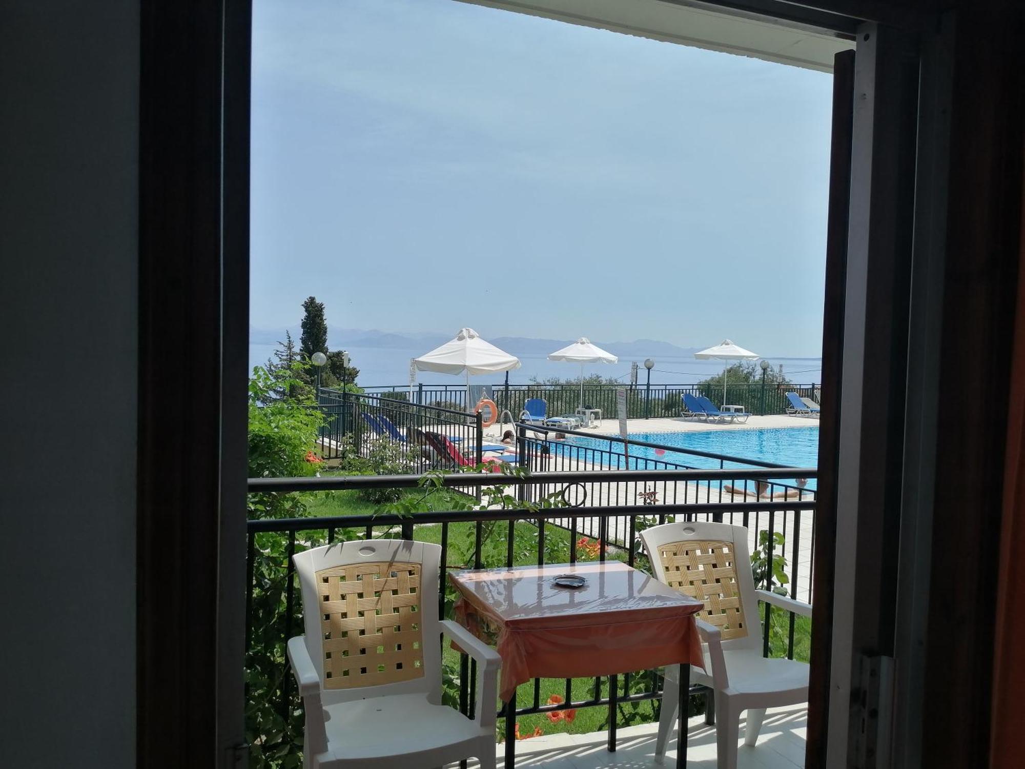 Aronis Apartments Беницес Екстериор снимка