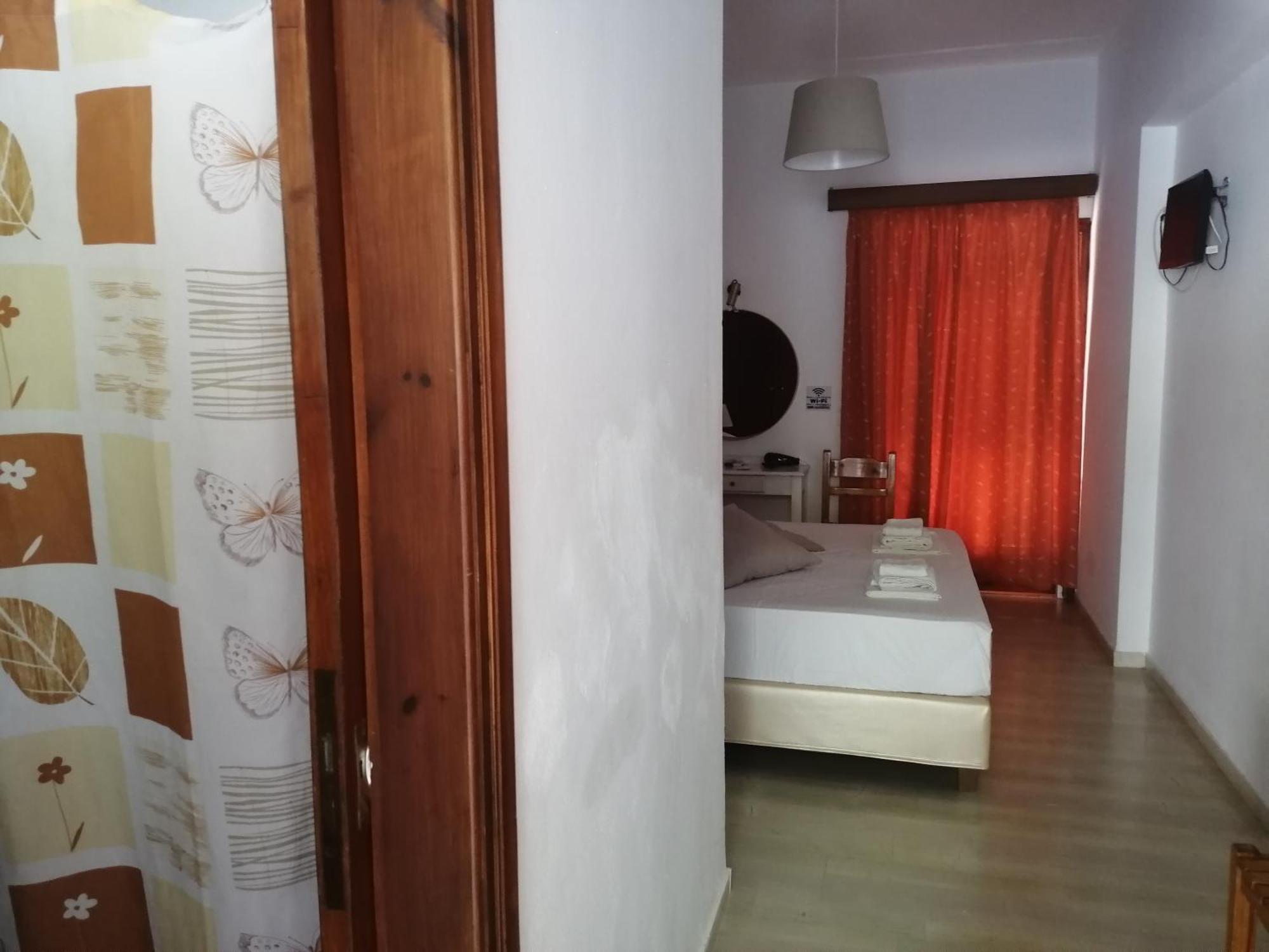 Aronis Apartments Беницес Екстериор снимка