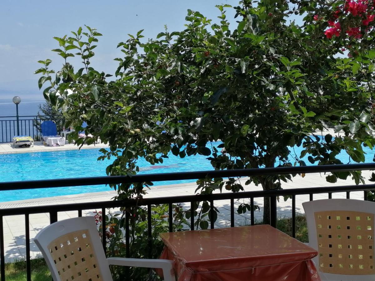 Aronis Apartments Беницес Екстериор снимка