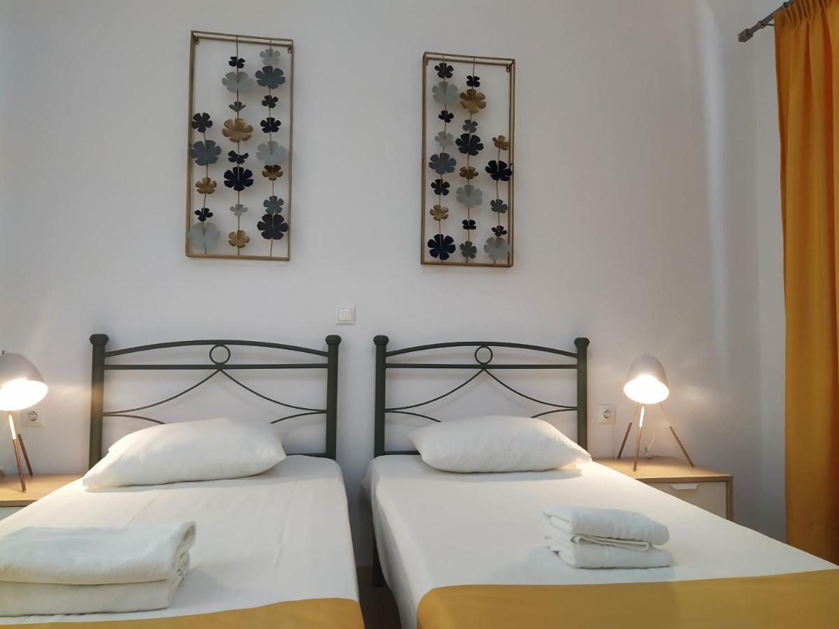 Aronis Apartments Беницес Екстериор снимка